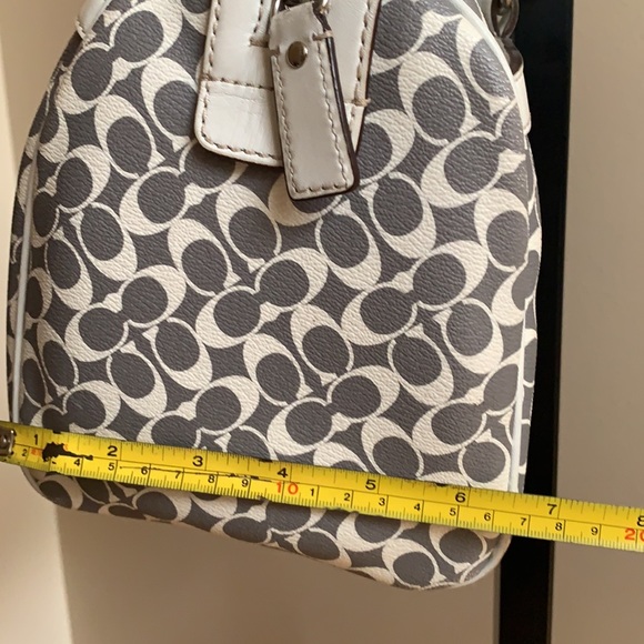 Pink grey and white COACH purse - Picture 9 of 11